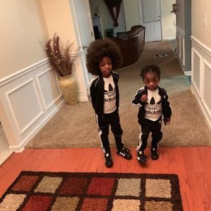 Meet your Posher, Ramona